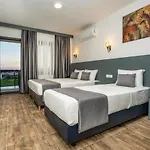 Kensington Kerdime Hotel *