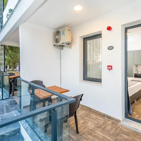 Kensington Kerdime Hotel *