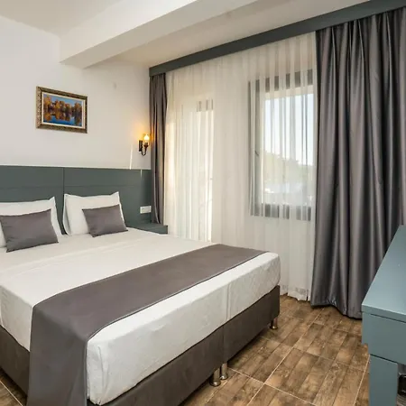 Kensington Kerdime *